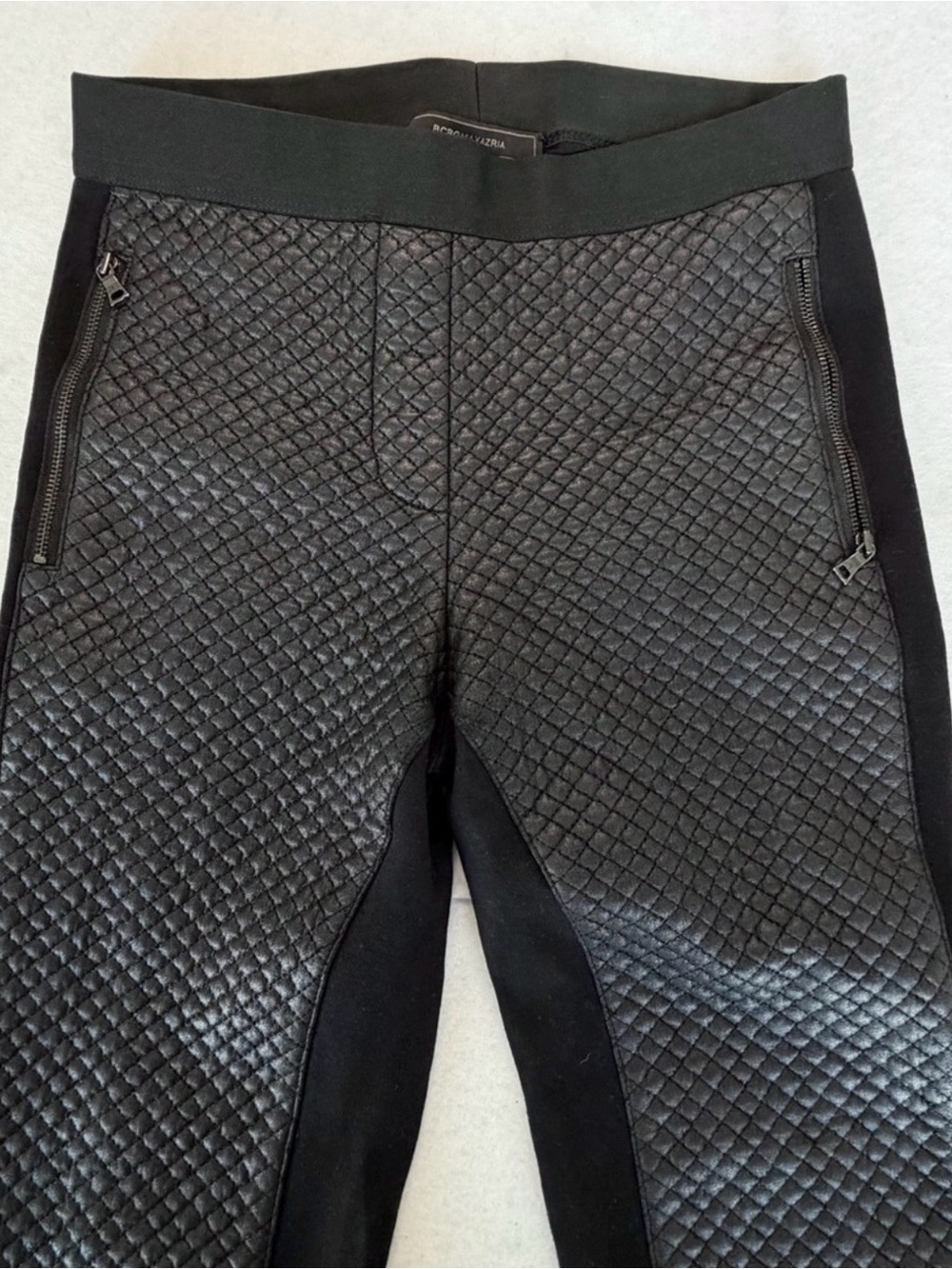 BCBG Max Azria Black Quilted Front Leggings Pants